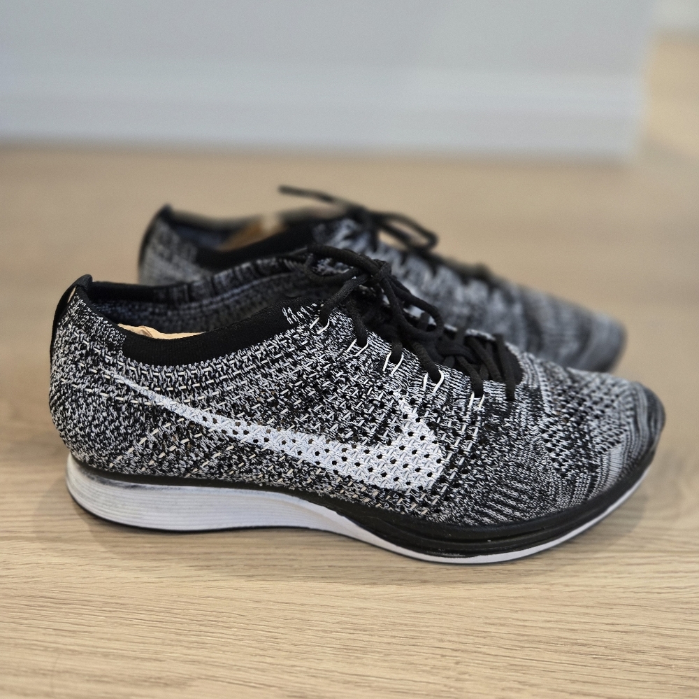 Nike Flyknit Racers - Oreo 2.0